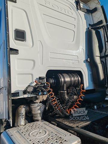 Влекач за голям обем FORD F-MAX 500 mega