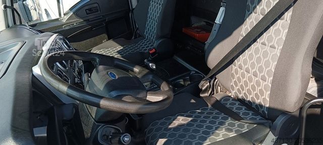 Standart çekici ünitesi FORD 1848T