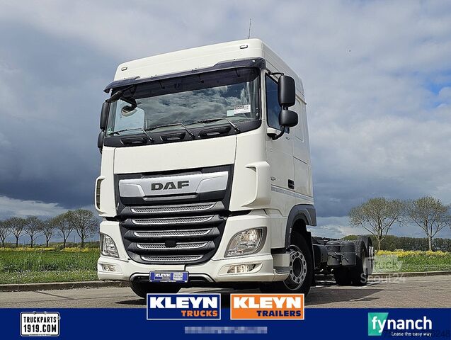 Châssis avec cabine DAF XF 480 6x2*4