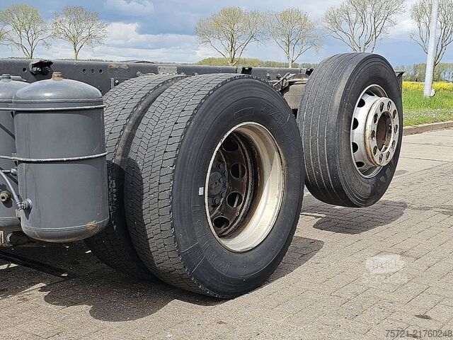 Chasis con cabina DAF XF 480 6x2*4