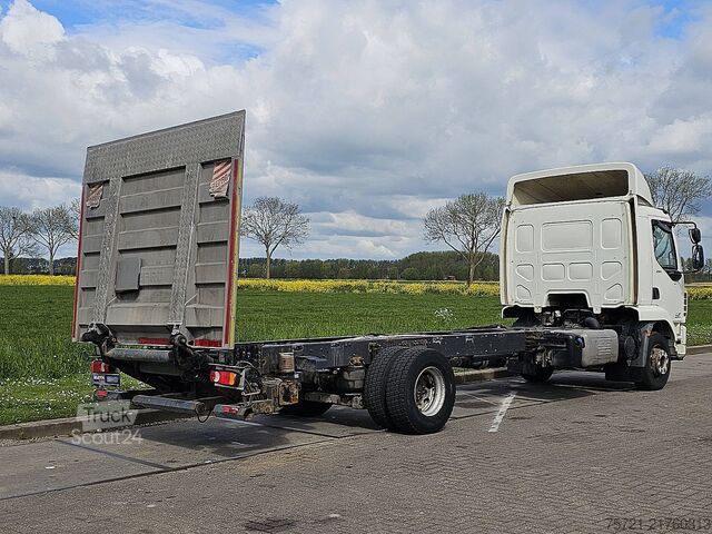Châssis avec cabine DAF LF 250 16T