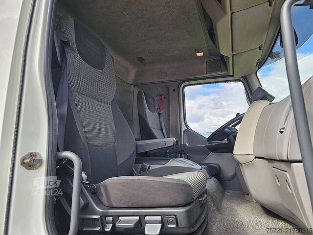 Châssis avec cabine DAF LF 250 16T
