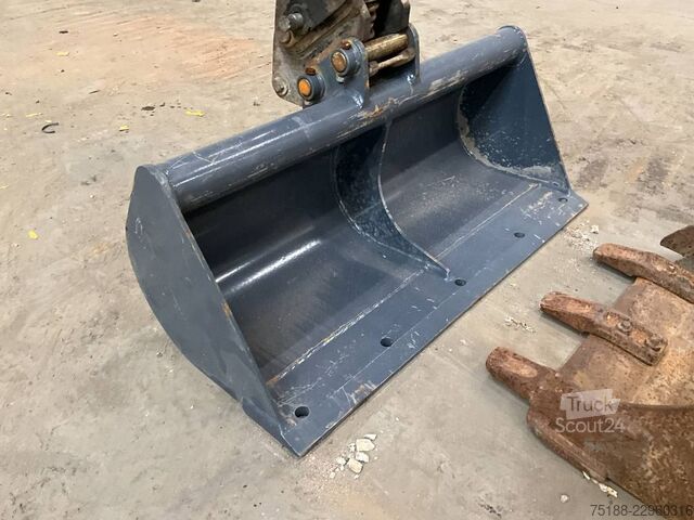 Minigraver Kubota K 008-3
