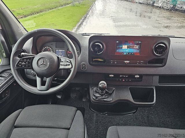 High-roof van MERCEDES-BENZ SPRINTER 317 L2H2 Mbux Navi RWD!