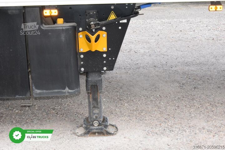 Semiremorcă frigorifică SCHMITZ CARGOBULL SKO FP 60 ThermoKing SLXi 300