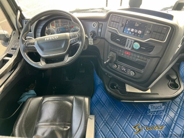 Standard nyergesvontató Iveco 440S51T  E6 S-Way Retarder Alufelgen