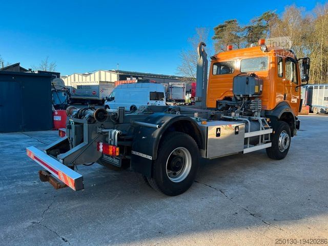 Камион с кука за контейнери MERCEDES-BENZ 1824 AK 39 EU2 4x4 Top Zustand !! 66000 Km