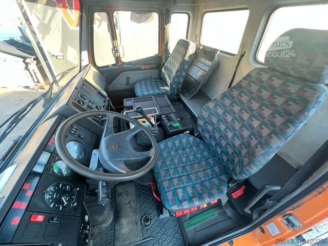 Камион с кука за контейнери MERCEDES-BENZ 1824 AK 39 EU2 4x4 Top Zustand !! 66000 Km