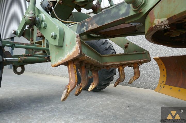 Livellatrice Caterpillar 130G Ex-army