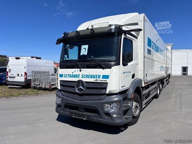 Autocarro per bevande MERCEDES-BENZ Actros 5 mit Schwenwandkoffer und Ladebordwand