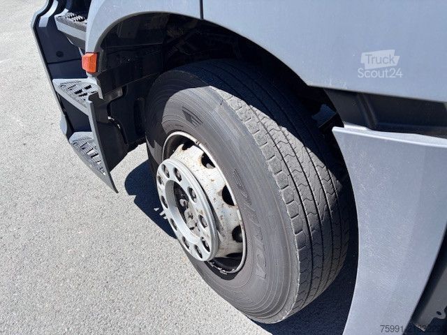 Autocarro per bevande MERCEDES-BENZ Actros 5 mit Schwenwandkoffer und Ladebordwand