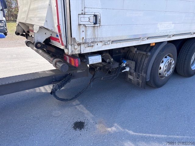 Autocarro per bevande MERCEDES-BENZ Actros 5 mit Schwenwandkoffer und Ladebordwand