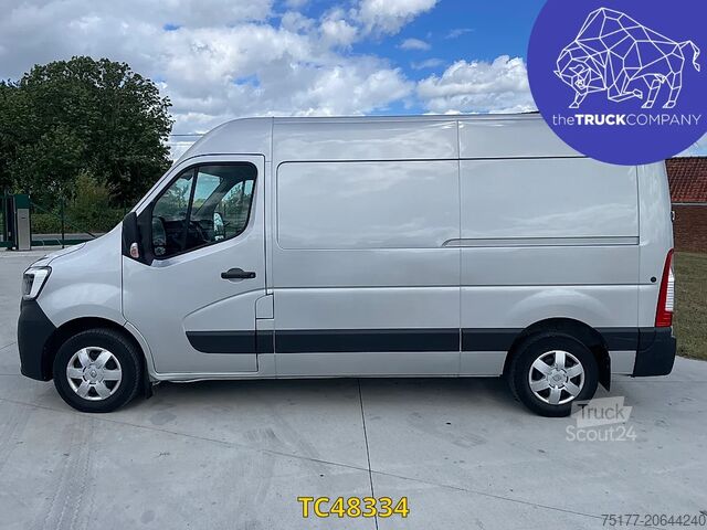 Furgão de caixa Renault Master