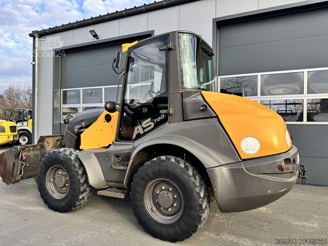 Hjullastare MECALAC AS 700 SCHWENKLADER - 1. HAND