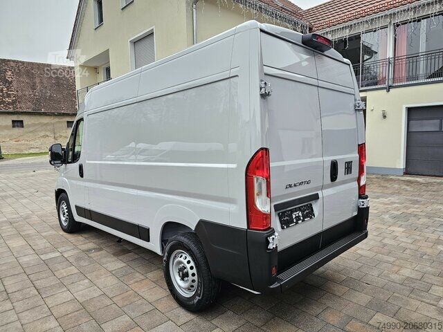 Bestelwagen met verhoogd dak Fiat Ducato 35 Automatik L2H2 180 Voll-LED V-Cockpit