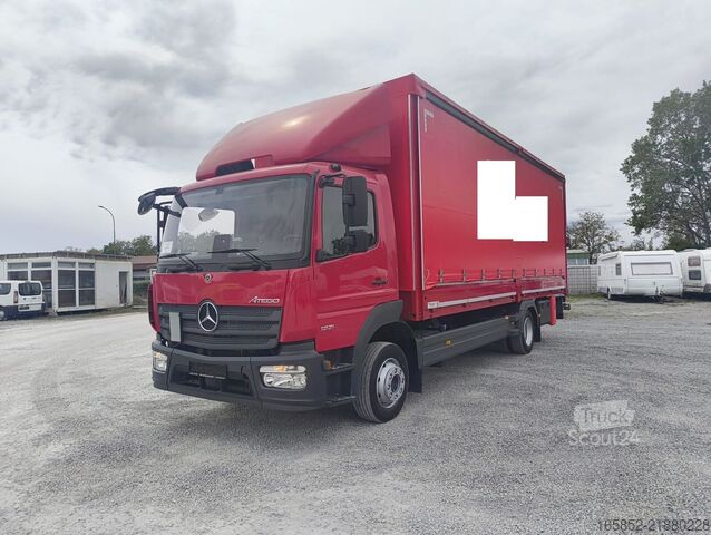 S bočnými plachtami Mercedes-Benz Atego 1221 Plane 4x2 Euro 6 LBW (34)