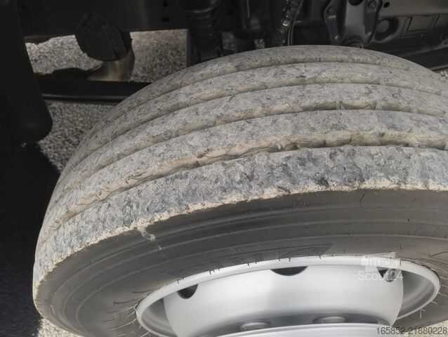 S bočnými plachtami Mercedes-Benz Atego 1221 Plane 4x2 Euro 6 LBW (34)