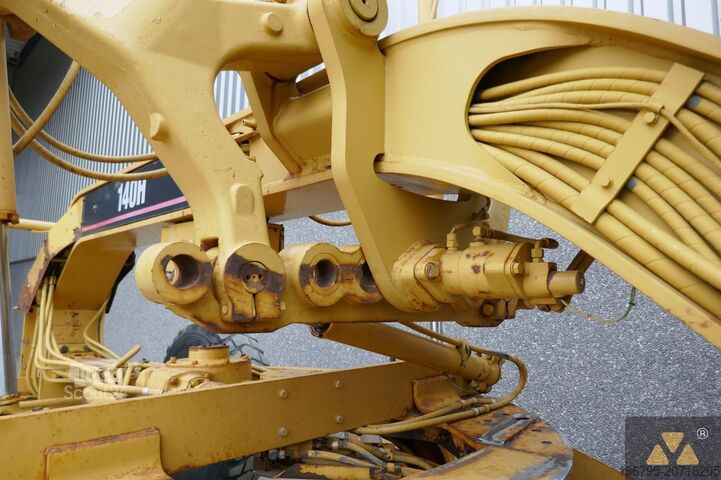 Grader Caterpillar 140H