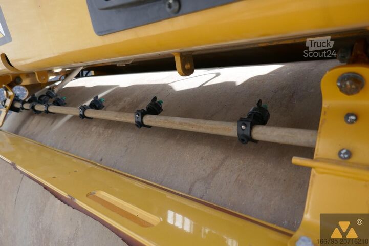 Tandeminis volas Caterpillar CB10