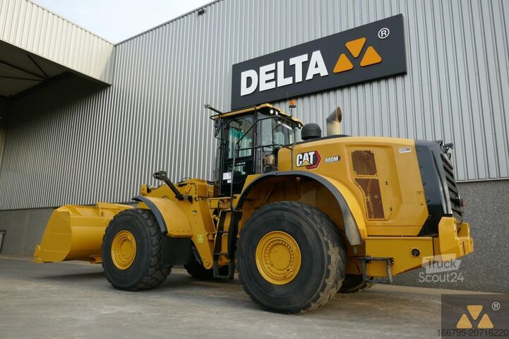 Riteņu iekrāvēji Caterpillar 980M