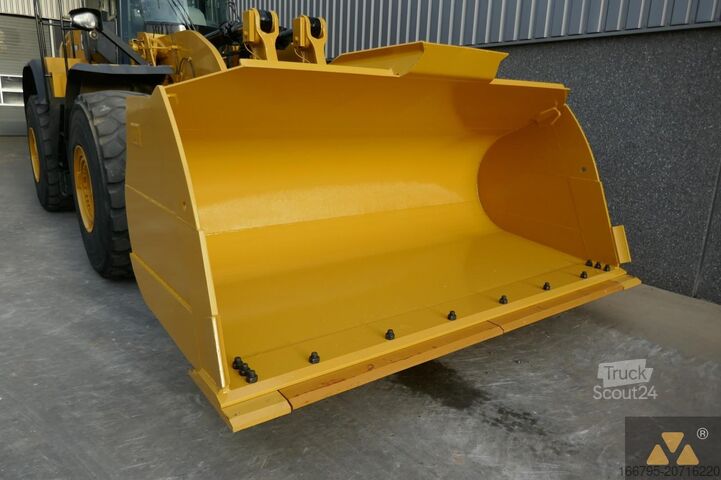 Riteņu iekrāvēji Caterpillar 980M