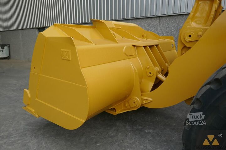 Riteņu iekrāvēji Caterpillar 980M