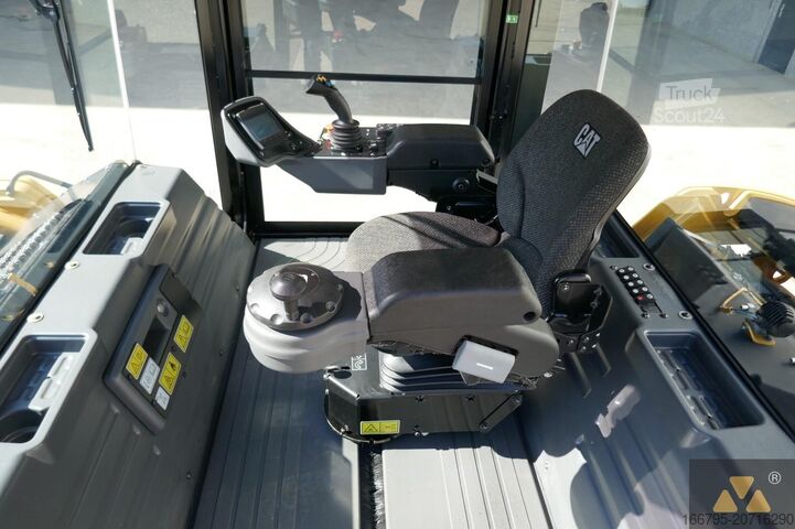 Tandeminis volas Caterpillar CB13