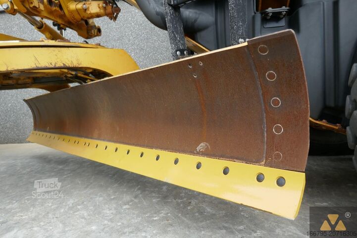 Greideris Caterpillar 120M