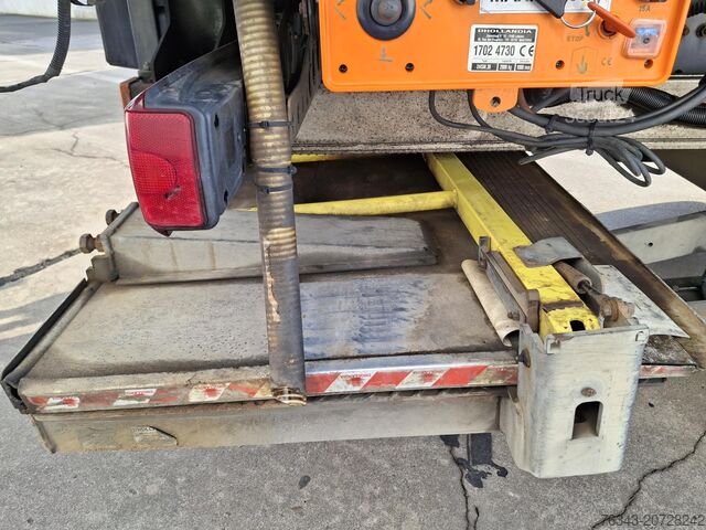 Vrachtwagen met laadplatform en zeilvrachtwagen met laadplatform en zeil RENAULT D26 WIDE 380 - 6X2 - E6 - RETARDER