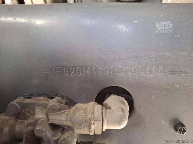 Vrachtwagen met laadplatform en zeilvrachtwagen met laadplatform en zeil RENAULT D26 WIDE 380 - 6X2 - E6 - RETARDER