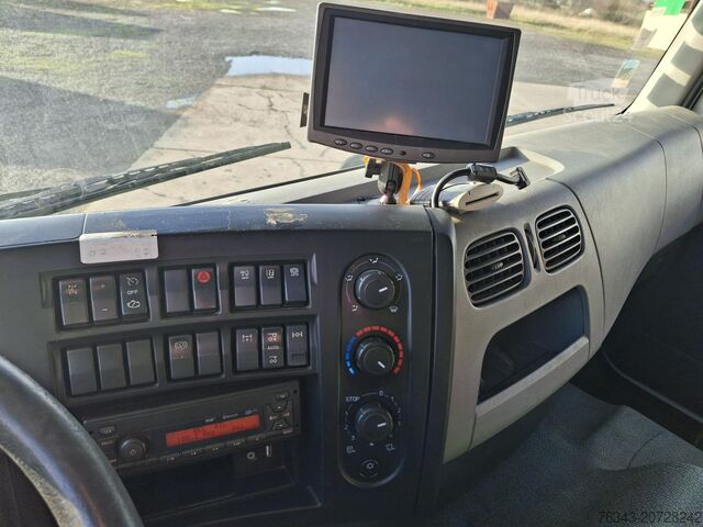 Vrachtwagen met laadplatform en zeilvrachtwagen met laadplatform en zeil RENAULT D26 WIDE 380 - 6X2 - E6 - RETARDER