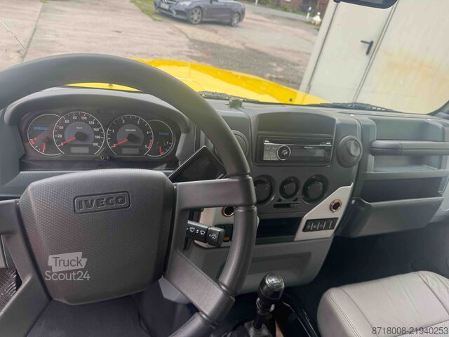 Пътна помощ / Самоходна работна машина Iveco Massif Haken / Brillenfahrzeug