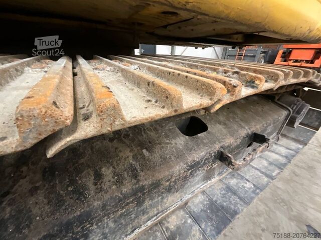 Εκσκαφέας ερπυστριοφόρος New Holland E 215 B