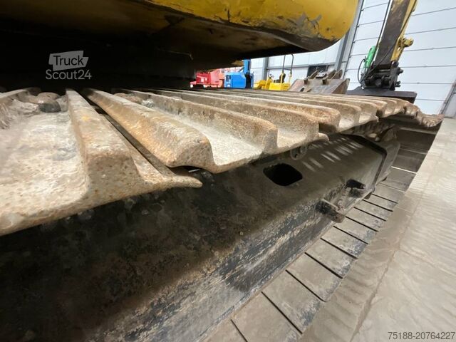 Εκσκαφέας ερπυστριοφόρος New Holland E 215 B