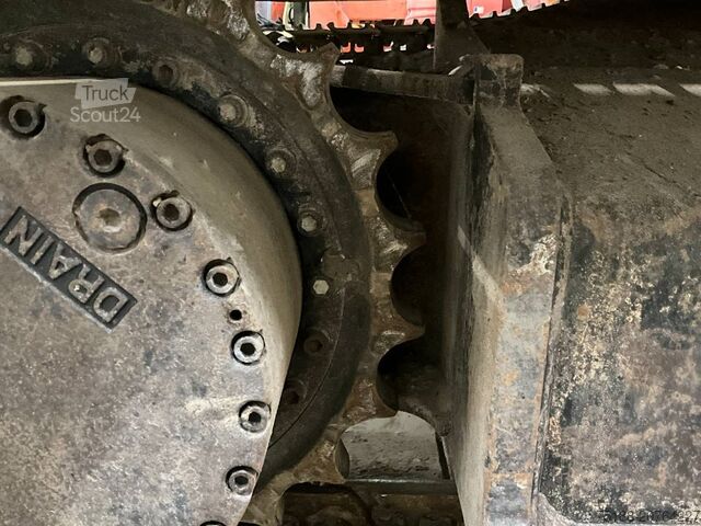 Εκσκαφέας ερπυστριοφόρος New Holland E 215 B