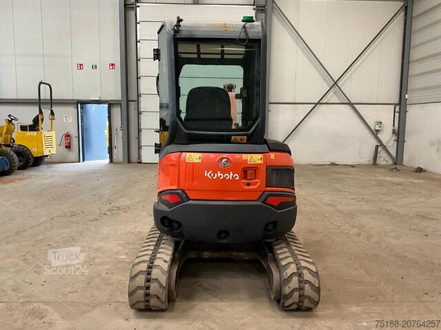 Mini-escavadora Kubota U 27-4