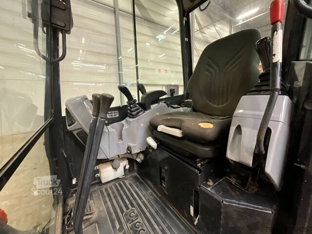 Mini escavatore Kubota U 27-4