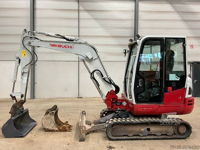 Mini bageri Takeuchi TB 240