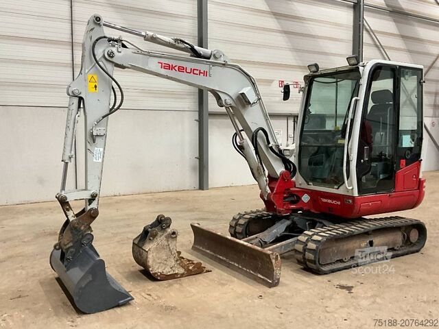 Mini bageri Takeuchi TB 240