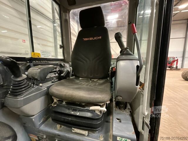 Mini bageri Takeuchi TB 240