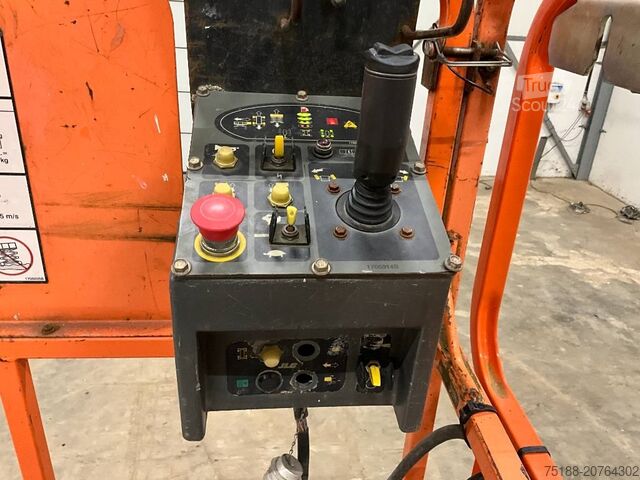 Šķēres lifts JLG 3394 RT