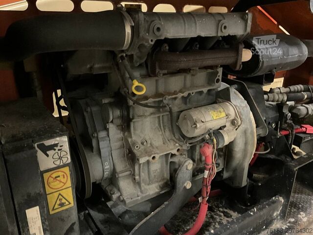 Šķēres lifts JLG 3394 RT