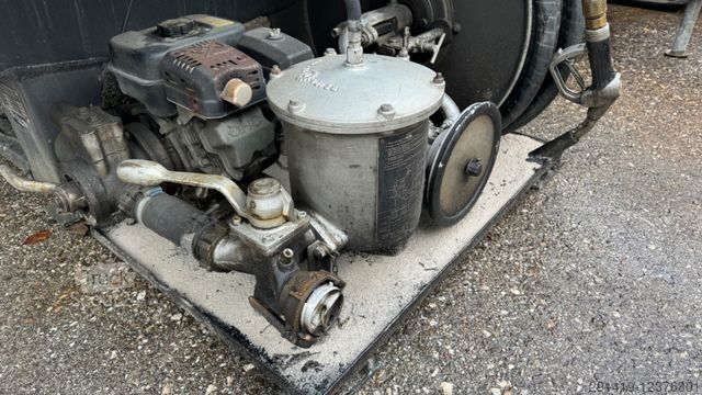 Maszyna rolnicza  Danubia Heizöl / Dieseltank 1000 L Baujahr 1981