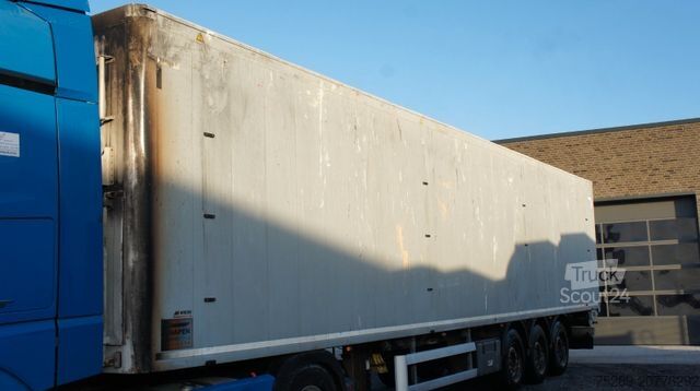 Semirreboque com piso móvel KNAPEN K100 Schubboden Walkingfloor Brandschaden