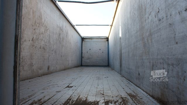 Semirreboque com piso móvel KNAPEN K100 Schubboden Walkingfloor Brandschaden