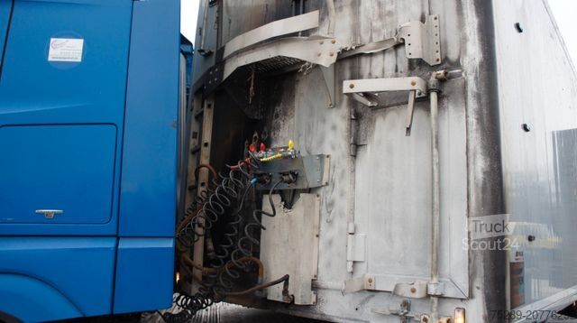 Semirreboque com piso móvel KNAPEN K100 Schubboden Walkingfloor Brandschaden