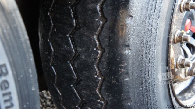 Semirreboque com piso móvel KNAPEN K100 Schubboden Walkingfloor Brandschaden