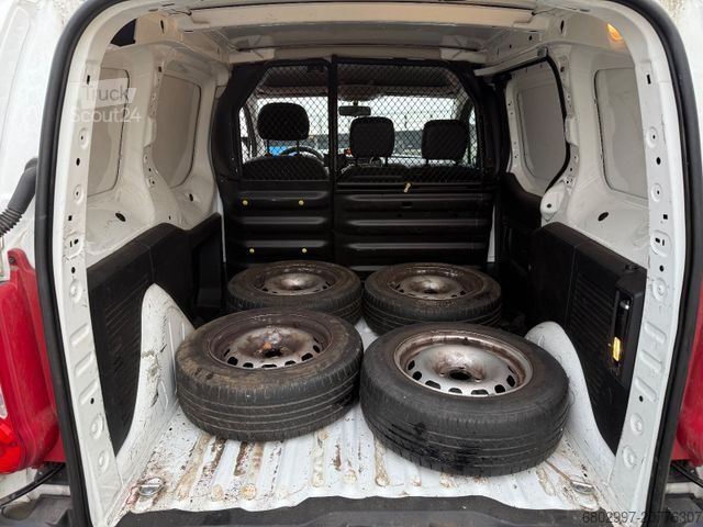 Bestelwagen CITROEN Berling 1,6 Kasten/Benzin/3-Sitze/EURO5