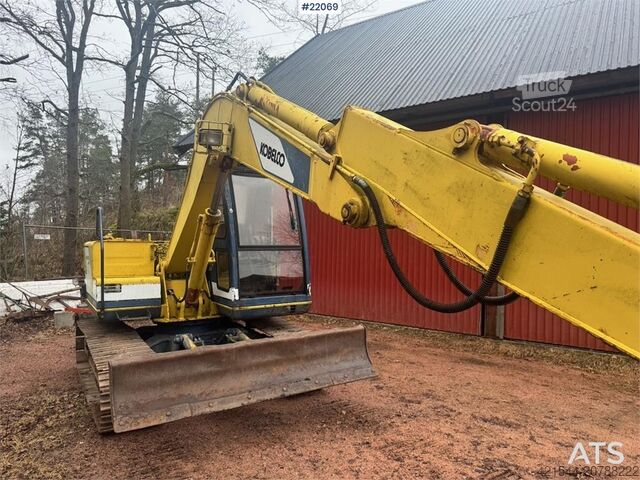 Pelle sur chenilles Kobelco SK60 crawler excavator with bucket