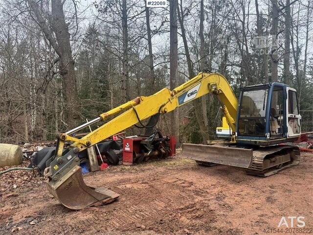 Pelle sur chenilles Kobelco SK60 crawler excavator with bucket